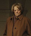 https://upload.wikimedia.org/wikipedia/commons/thumb/1/19/Dame_Maggie_Smith-cropped.jpg/100px-Dame_Maggie_Smith-cropped.jpg